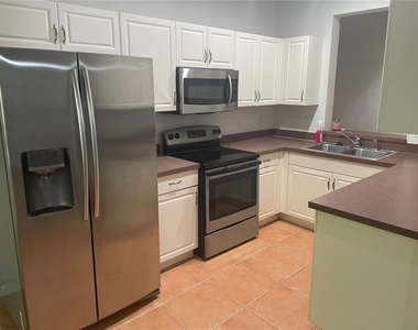 6233 Ashbury Palms Drive - Photo Thumbnail 14