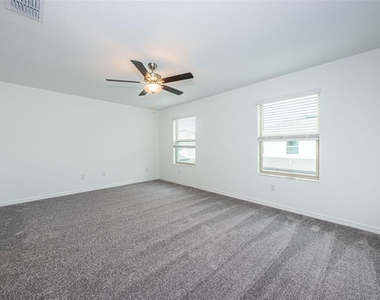 8327 Crescent Oaks Drive - Photo Thumbnail 28