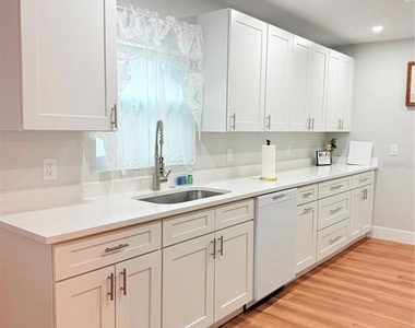 2130 Redleaf Drive - Photo Thumbnail 7