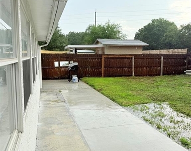 2130 Redleaf Drive - Photo Thumbnail 15
