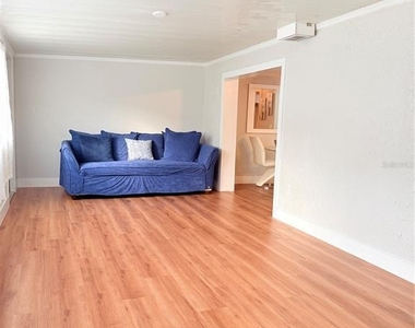 2130 Redleaf Drive - Photo Thumbnail 13