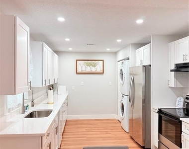 2130 Redleaf Drive - Photo Thumbnail 6