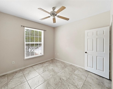 10205 Courtney Palms Boulevard - Photo Thumbnail 16