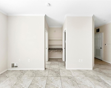 10205 Courtney Palms Boulevard - Photo Thumbnail 9