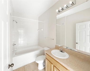10205 Courtney Palms Boulevard - Photo Thumbnail 14
