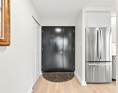 707 S Gulfstream Avenue - Photo Thumbnail 3