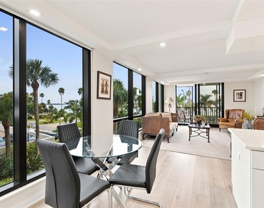 707 S Gulfstream Avenue - Photo Thumbnail 11
