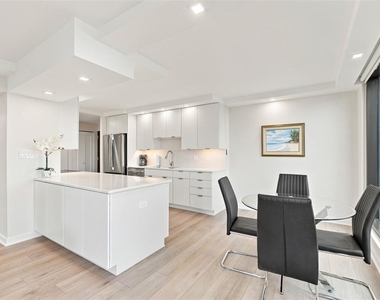 707 S Gulfstream Avenue - Photo Thumbnail 13