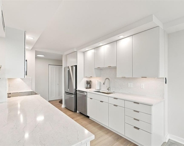 707 S Gulfstream Avenue - Photo Thumbnail 14