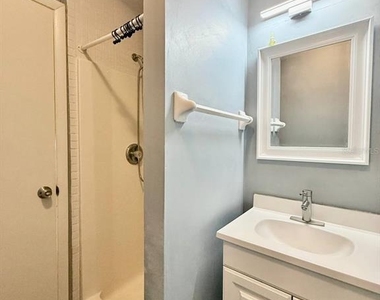 1912 N Highland Avenue - Photo Thumbnail 20