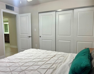 632 Edgewater Drive - Photo Thumbnail 22
