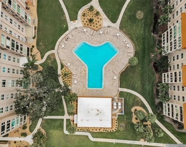632 Edgewater Drive - Photo Thumbnail 4
