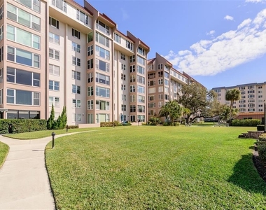 632 Edgewater Drive - Photo Thumbnail 2