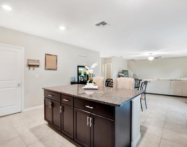 12813 Wildflower Meadow Drive - Photo Thumbnail 13