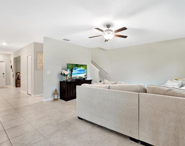 12813 Wildflower Meadow Drive - Photo Thumbnail 18