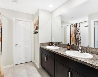 12813 Wildflower Meadow Drive - Photo Thumbnail 30