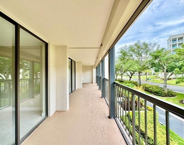 220 Belleview Boulevard - Photo Thumbnail 35