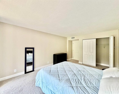 220 Belleview Boulevard - Photo Thumbnail 19