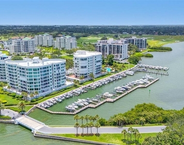 220 Belleview Boulevard - Photo Thumbnail 45