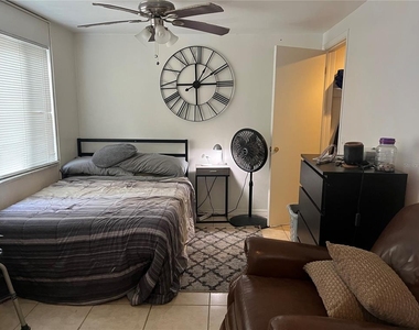 12506 Fox Croft Lane - Photo Thumbnail 8