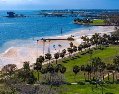 1200 N Shore Drive Ne - Photo Thumbnail 2