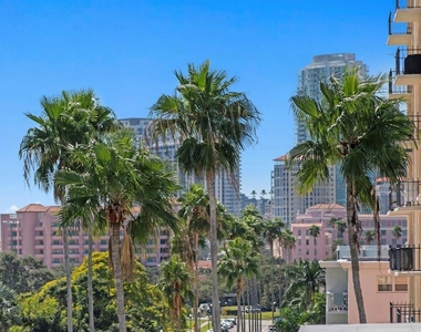 1200 N Shore Drive Ne - Photo Thumbnail 22