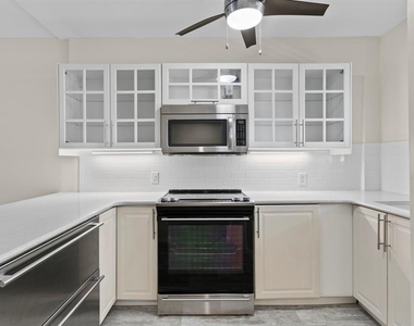 1200 N Shore Drive Ne - Photo Thumbnail 16