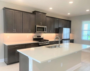 13075 Spring Grove Way - Photo Thumbnail 8