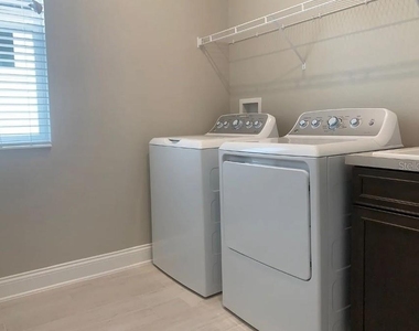 13075 Spring Grove Way - Photo Thumbnail 25