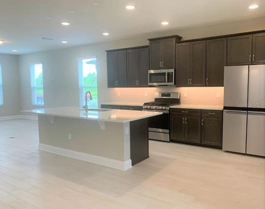 13075 Spring Grove Way - Photo Thumbnail 7