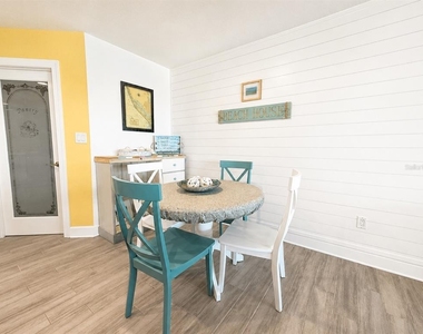 17400 Gulf Boulevard N - Photo Thumbnail 5