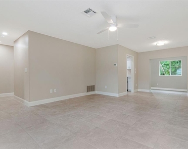 2958 Dundee Drive - Photo Thumbnail 3