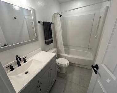 5355 Se 29th Place - Photo Thumbnail 8