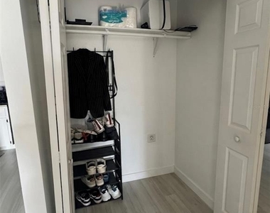 5355 Se 29th Place - Photo Thumbnail 4
