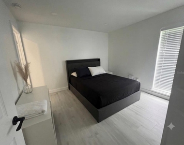 5355 Se 29th Place - Photo Thumbnail 5
