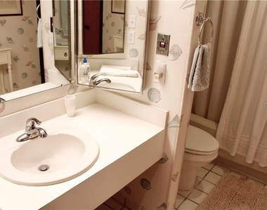 901 Tennis Way - Photo Thumbnail 14
