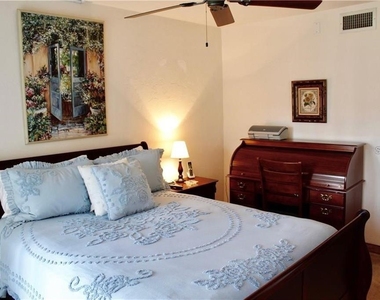 901 Tennis Way - Photo Thumbnail 13