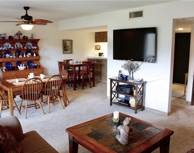 901 Tennis Way - Photo Thumbnail 3