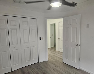 9153 Oak Fern Drive - Photo Thumbnail 24
