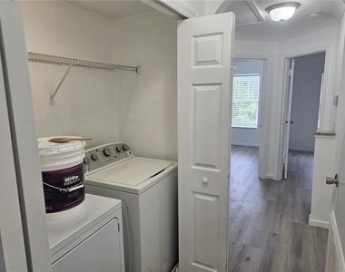 9153 Oak Fern Drive - Photo Thumbnail 22