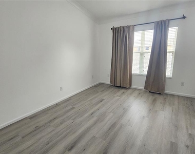 9153 Oak Fern Drive - Photo Thumbnail 15
