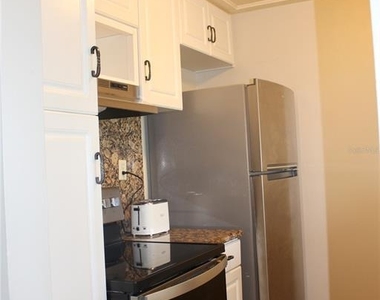 9101 Tudor Drive - Photo Thumbnail 9
