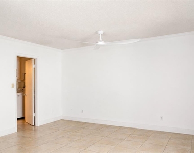 9101 Tudor Drive - Photo Thumbnail 16