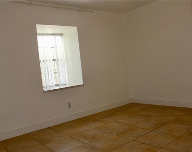 9101 Tudor Drive - Photo Thumbnail 17