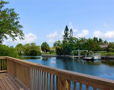 9101 Tudor Drive - Photo Thumbnail 26