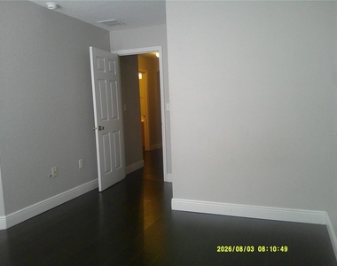 3098 Ashland Lane N - Photo Thumbnail 33