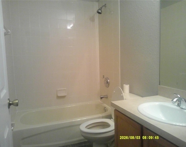 3098 Ashland Lane N - Photo Thumbnail 27