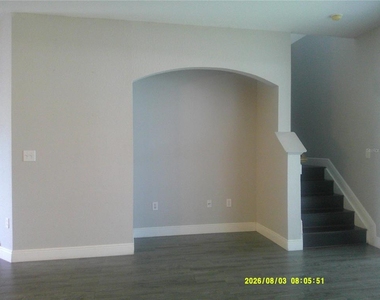 3098 Ashland Lane N - Photo Thumbnail 17
