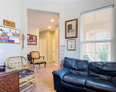 700 Shady Canyon Way - Photo Thumbnail 16