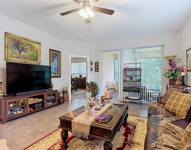 700 Shady Canyon Way - Photo Thumbnail 2